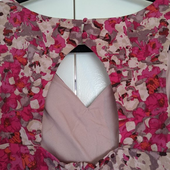 Pink floral Forever 21 dress - Picture 2 of 5